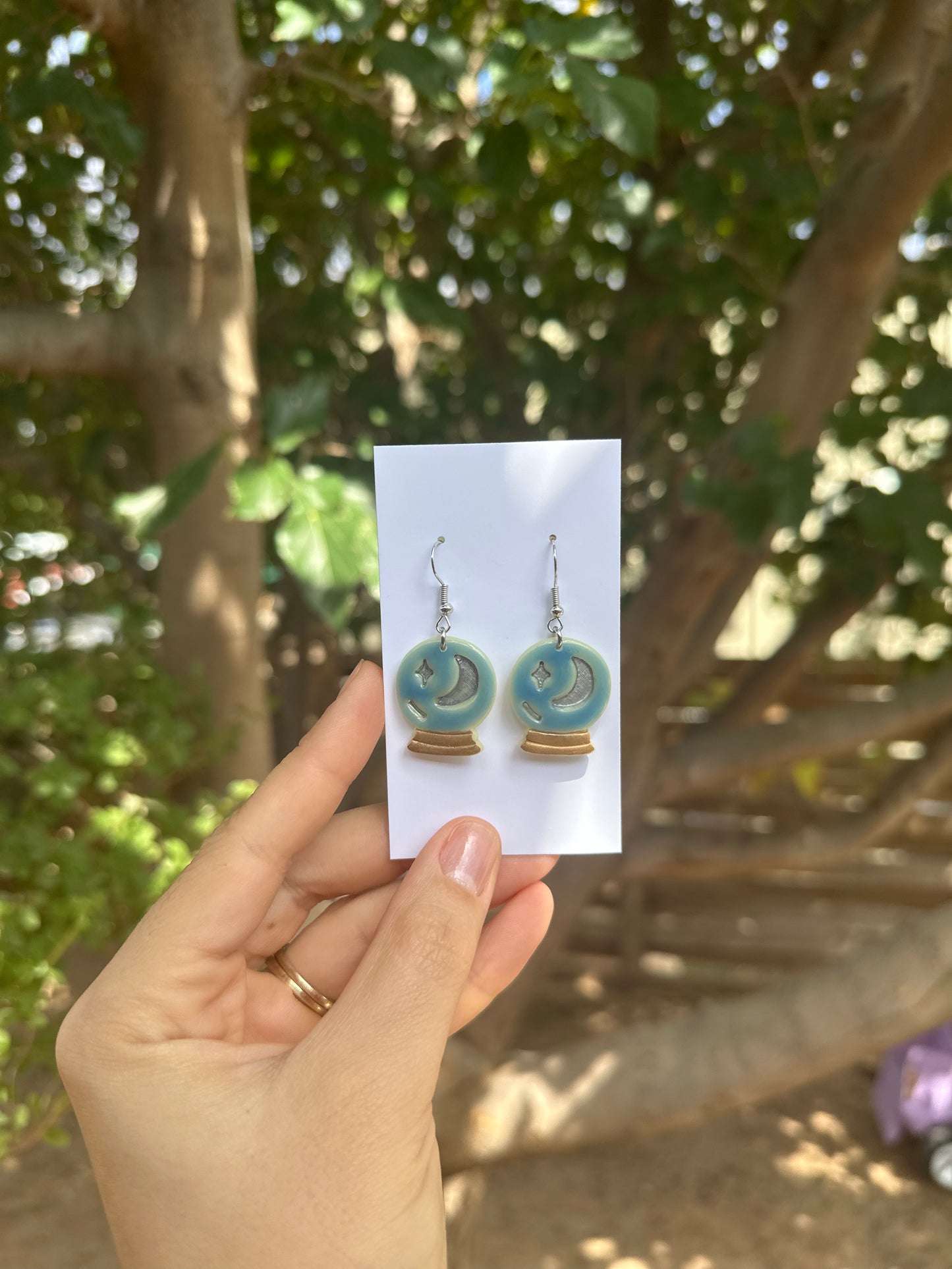 Glowing Crystal Ball